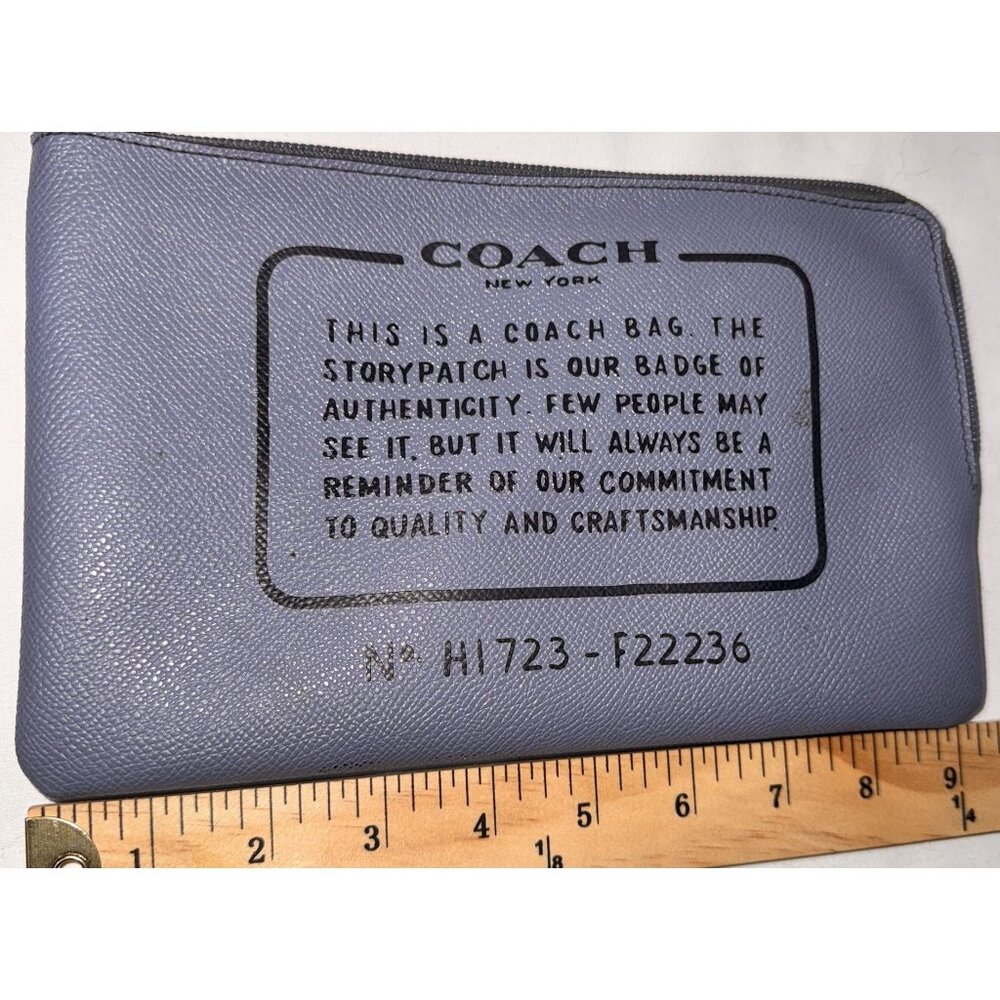 Coach New York Blue Leather Zip Pouch Bag - Picture 4 of 5